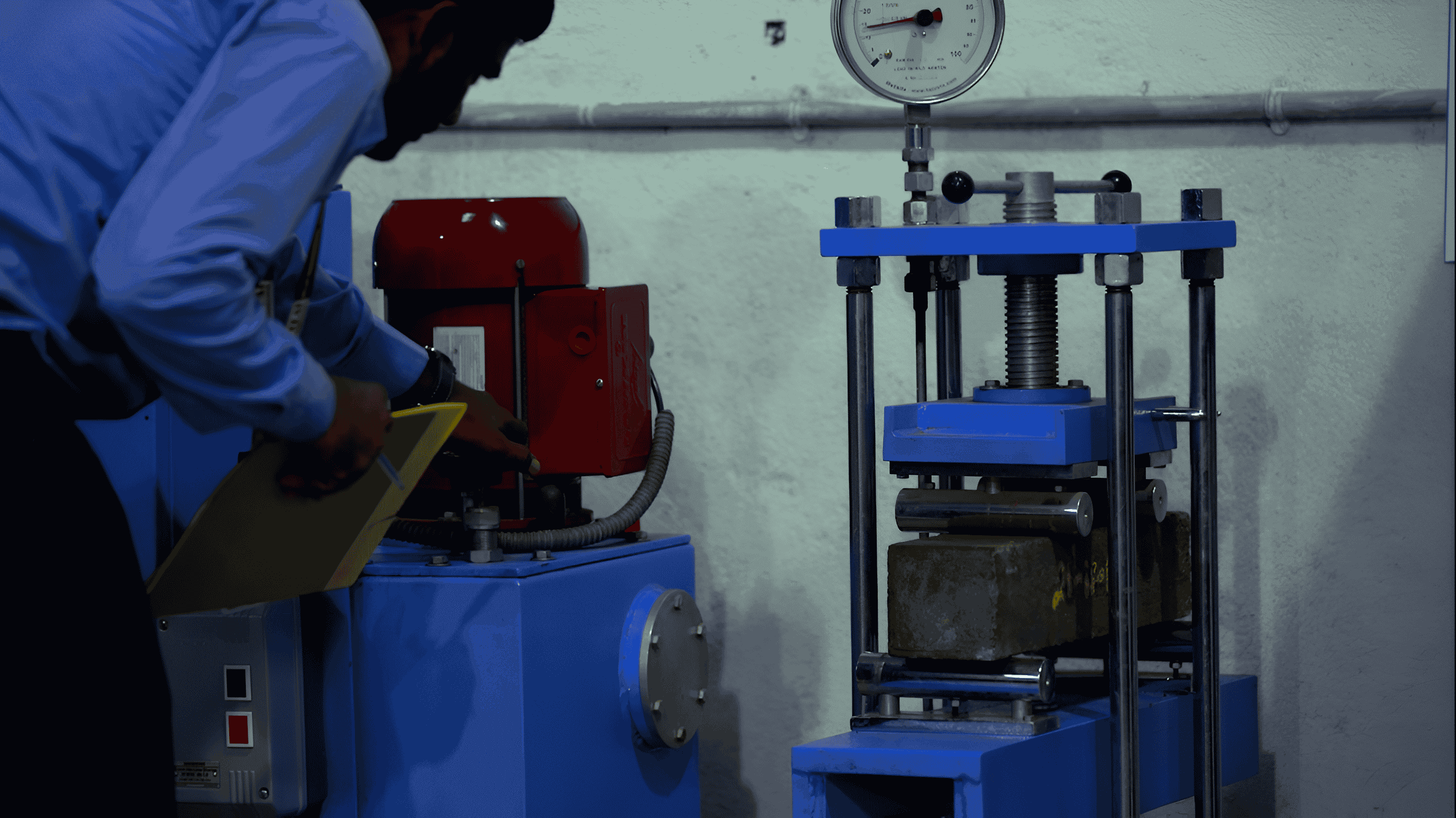 Eclat Engineering Laboratory flexural strength test equipment
