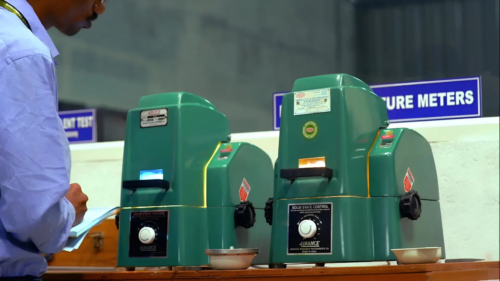 Eclat Engineering Laboratory infrared moisture balance equipment
